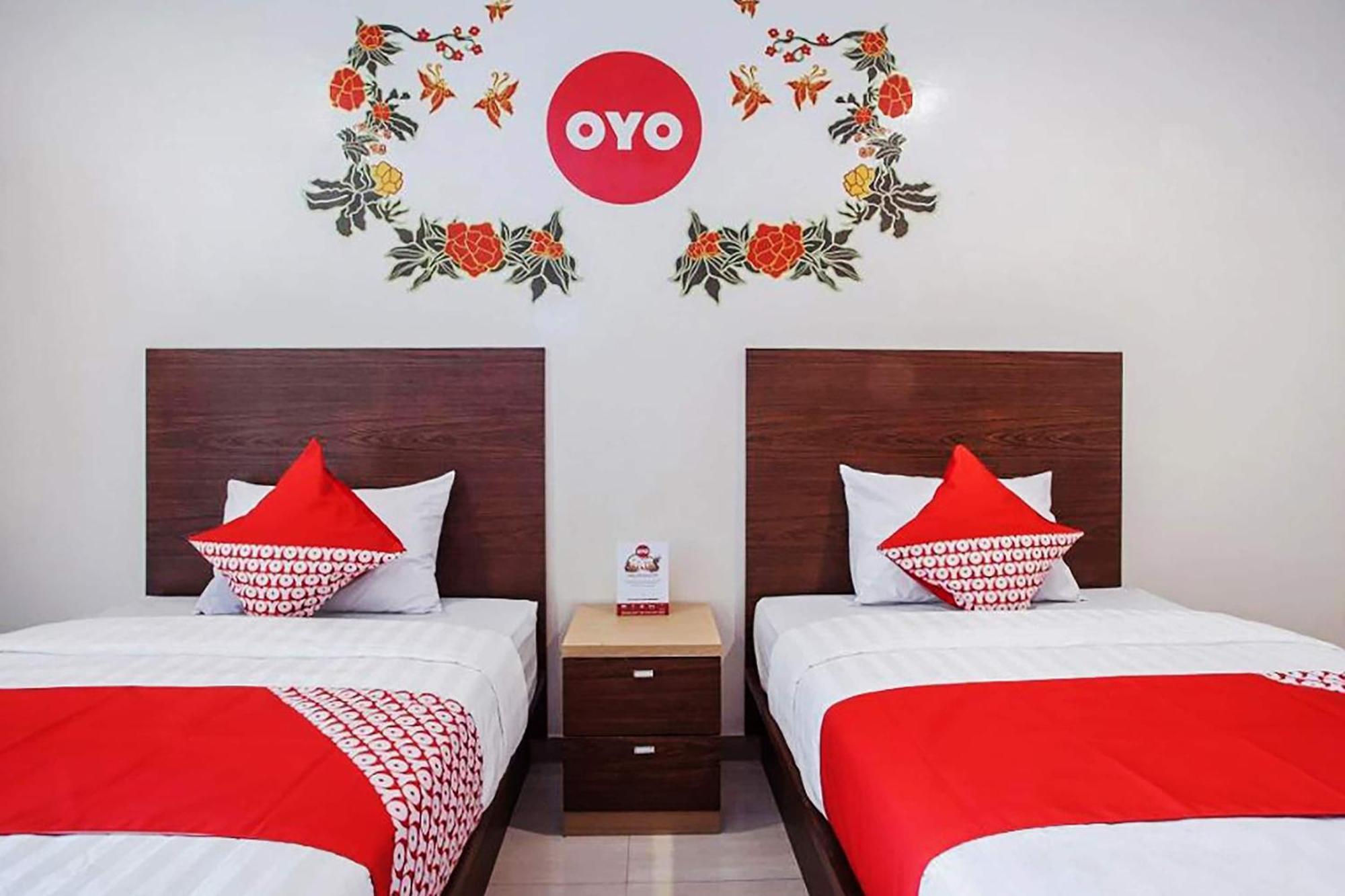 Super Oyo Capital O 134 Lg Residence Сурабая Екстериор снимка